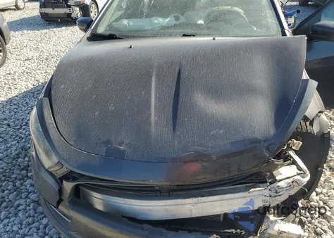 2015 Dodge Dart Sxt z USA, uszkodzony, nr VIN 1C3CDFBB5FD308726